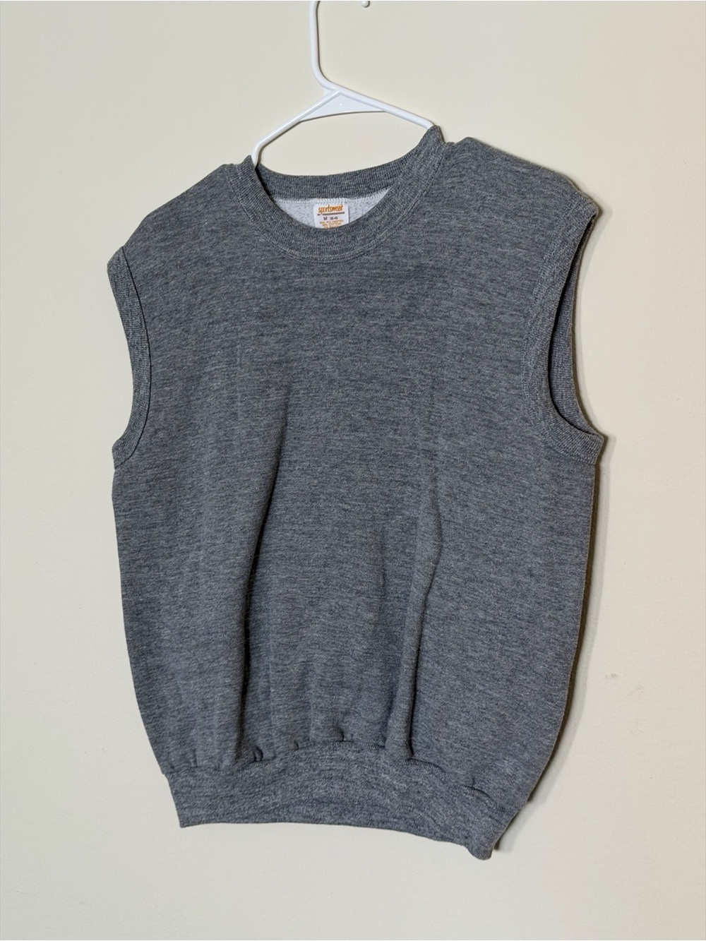 Men's Gray Sleeveless Knit Sweater Vest